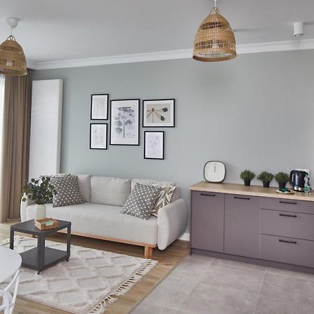 Metro Imielin Apartments Варшава Екстер'єр фото
