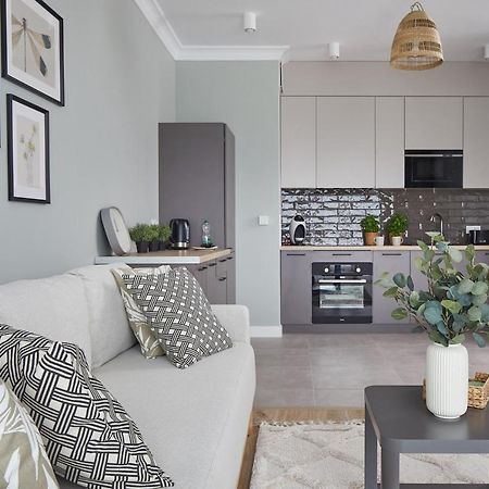 Metro Imielin Apartments Варшава Екстер'єр фото