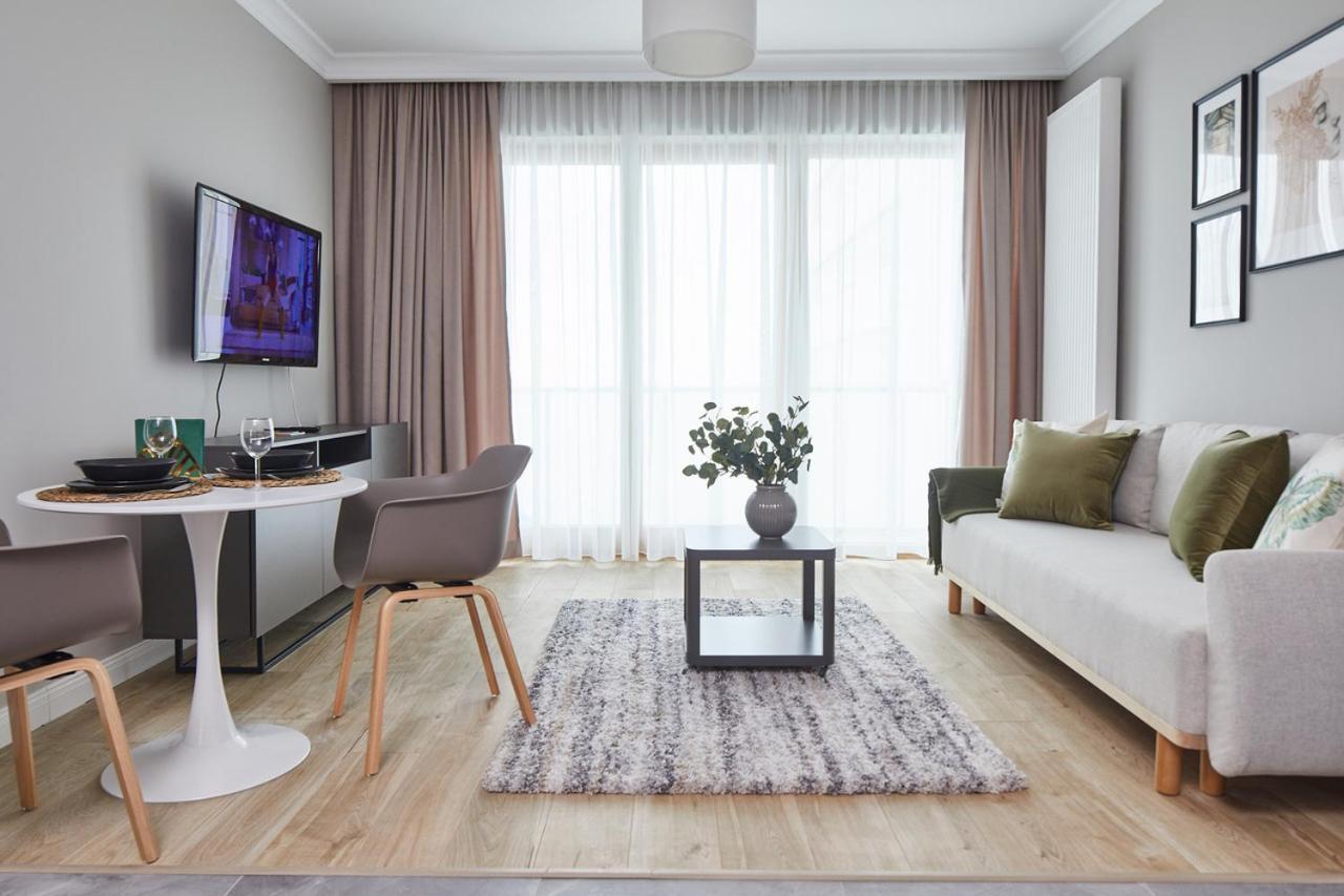 Metro Imielin Apartments Варшава Екстер'єр фото